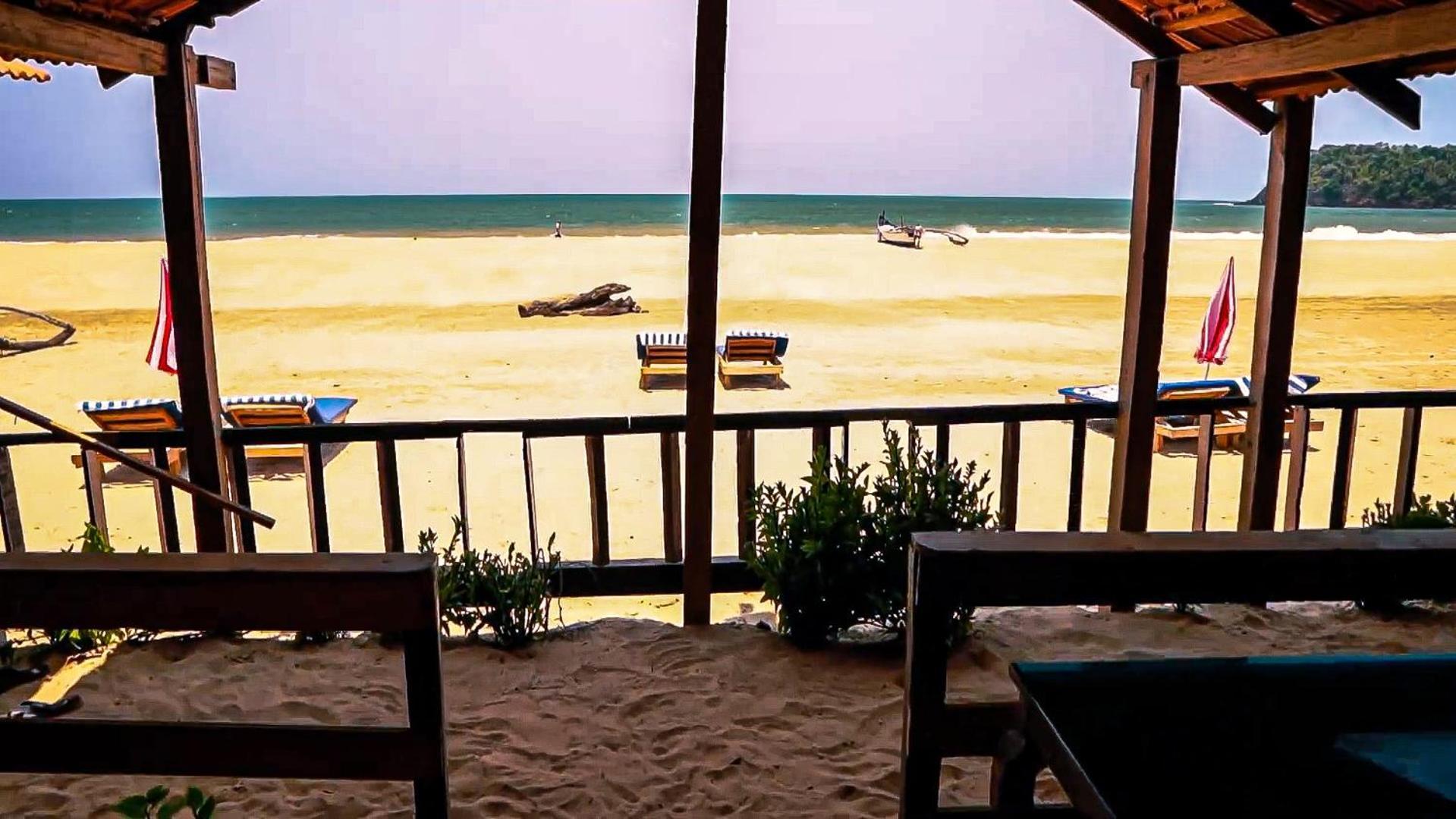 阿贡达 Om Sai Beach Huts酒店 外观 照片